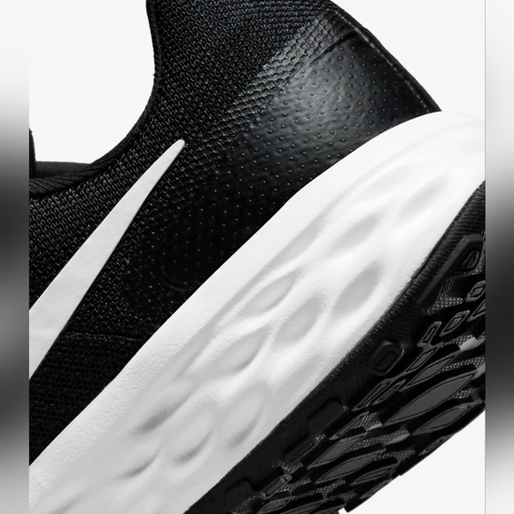 💥SOLD💥Nike Revolution 6NN Women's Black/White  Size 9.5 - Picture 10 of 15